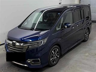 Honda Step Wagon: другой передний ракурс